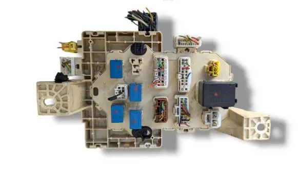 Opel Agila B Fuse module 36770-51K00