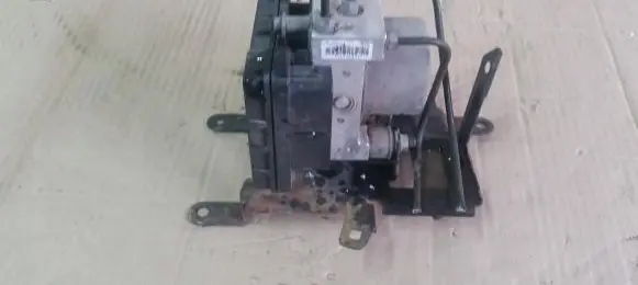 Suzuki Grand Vitara I ABS Pump SK3-3204-1