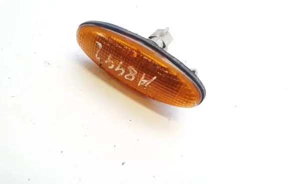 Mazda 323 Front fender indicator light 0464120 046-4120