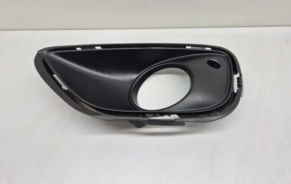 Porsche Cayenne (92A) Front fog light trim/grill 7P5807823