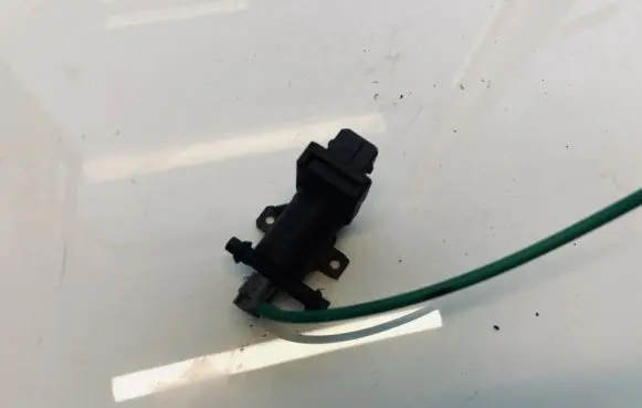 Chrysler Crossfire Turbo solenoid valve a202000617a