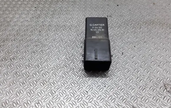 Peugeot 407 Glow plug pre-heat relay 96404696800