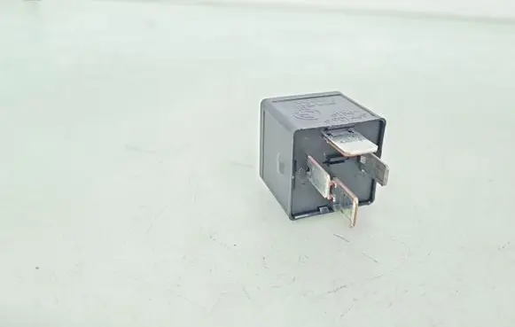 BMW 7 F01 F02 F03 F04 Other relay 6901469
