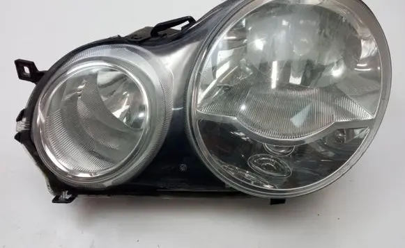 Volkswagen Polo Headlight/headlamp 0301190201