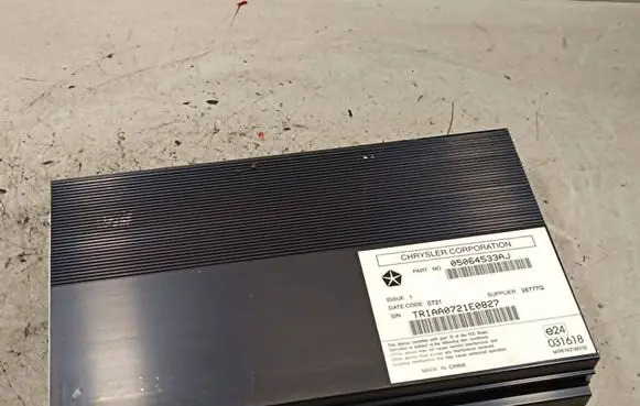 Jeep Grand Cherokee Sound amplifier 05064533AJ TR1AA0721E0827