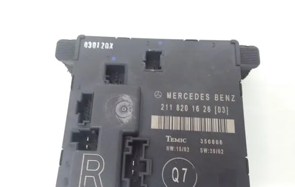 Mercedes-Benz E W211 Door control unit/module 2118201626