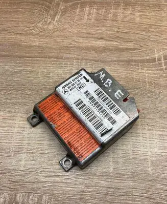 Mercedes-Benz E W210 Airbag control unit/module 0018202126