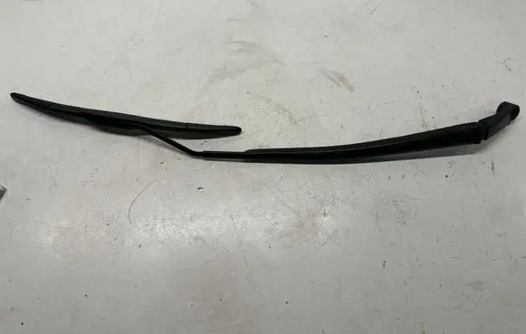 Toyota Yaris XP210 Windshield/front glass wiper blade 