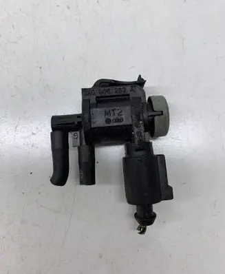 Volkswagen Golf V Turbo solenoid valve 1K0906283A