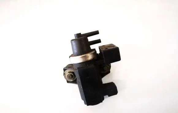 BMW 5 E39 Turbo solenoid valve 72279600 7.22796.00