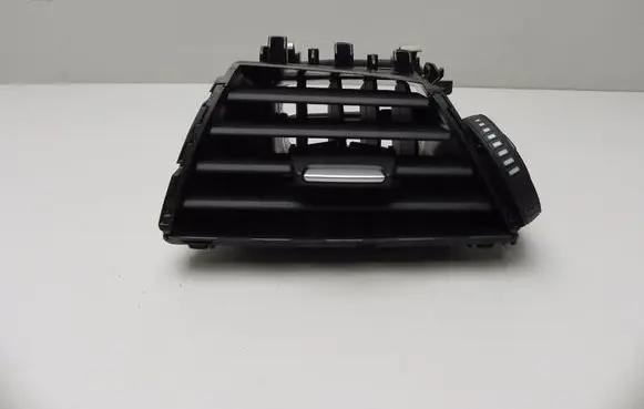 Rear air vent grill