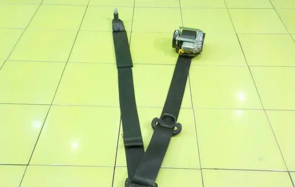Opel Combo D Front seatbelt 735584042 17AB101