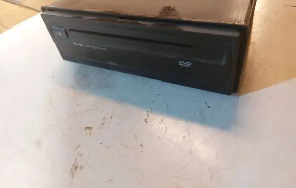 Audi A8 S8 D3 4E Navigation unit CD/DVD player 4L0919977