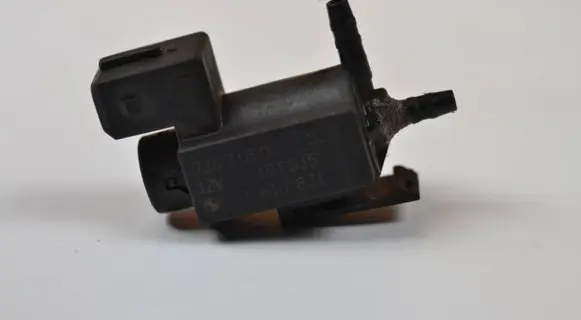 Audi A6 S6 C6 4F Turbo solenoid valve 70231800 7810831 10T035