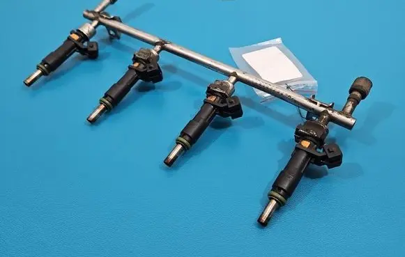Opel Zafira B Fuel injector 55353806 IMPRK1548893