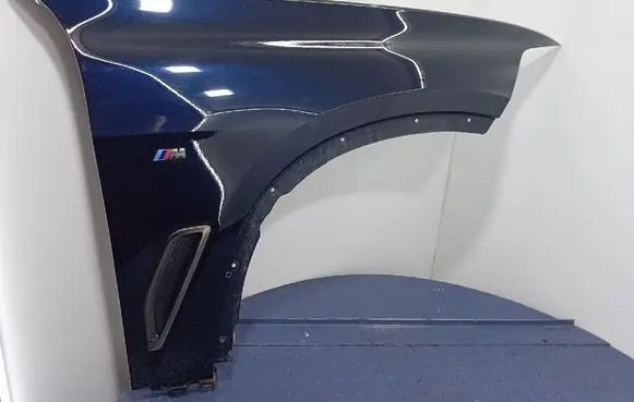 BMW X5 E53 Fender 