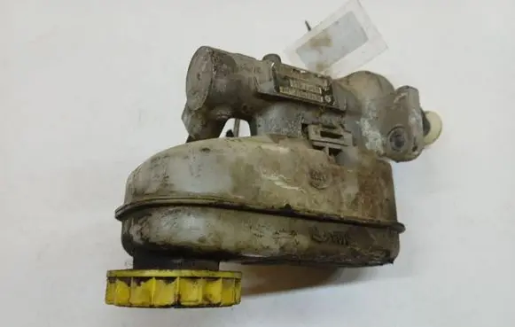 Dodge Stratus Brake fluid reservoir