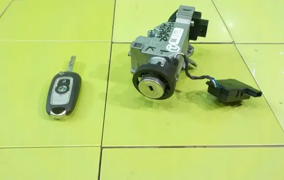 Opel Astra K Ignition lock 39079951