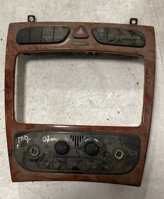 Mercedes-Benz C W203 Climate control unit 2038300285