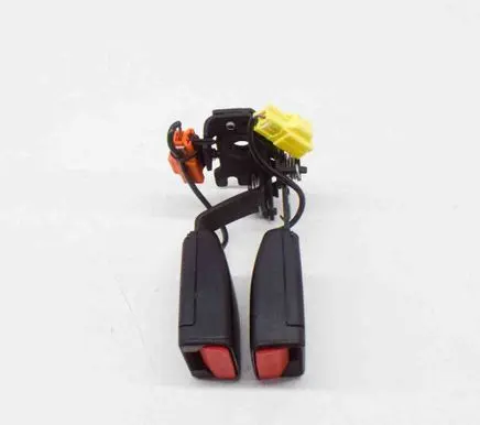 Volvo XC40 Middle seatbelt buckle (rear) S8GCD 20200206