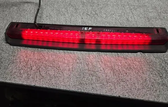 BMW 5 E39 Third/center stoplight 8362297