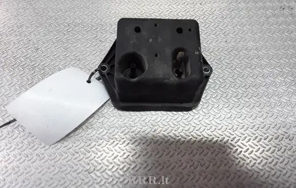Vacuum air tank