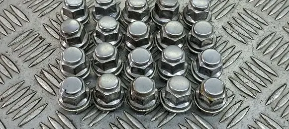 Toyota C-HR I Nuts/bolts 