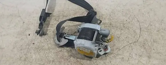 Hyundai i30 Front seatbelt 88810A6000TX
