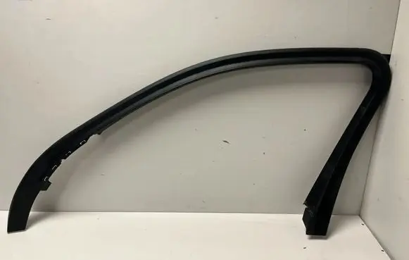 BMW X7 G07 Door glass trim 7445512