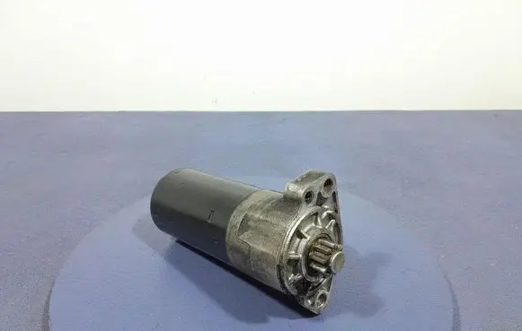 Audi Q7 4L Starter motor 059911024H