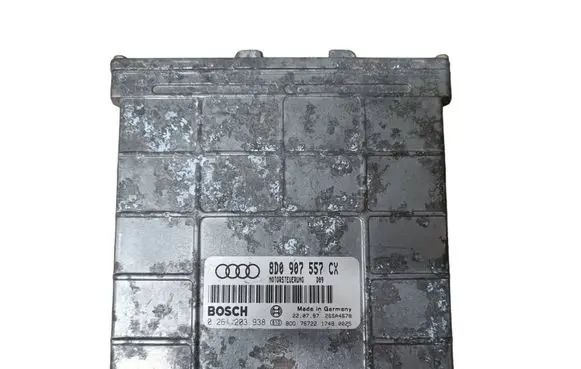 Audi A4 S4 B5 8D Engine control unit/module 8D0907557CX 0261203938 28SA4678