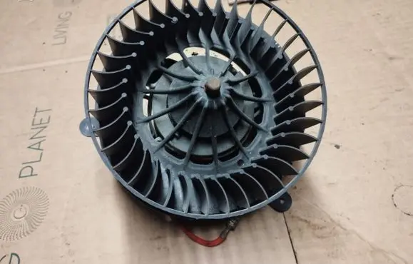 Chrysler Crossfire Heater fan/blower