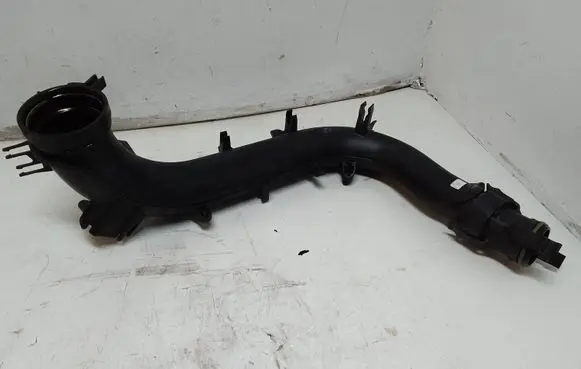 Audi A4 S4 B9 Intercooler hose/pipe 04E145673AB 4013115D