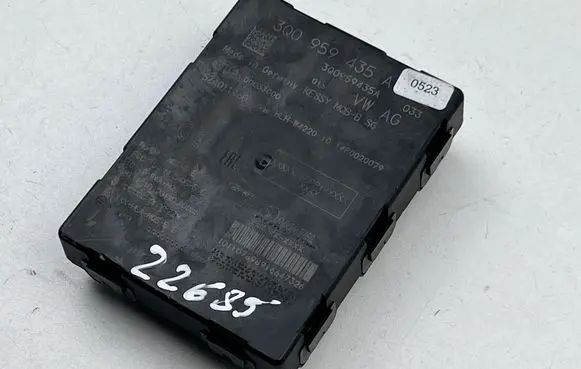 Volkswagen PASSAT B8 Keyless (KESSY) go control unit/module 3Q0959435A 00033000 5ZA011460