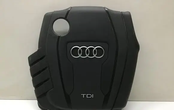 Audi A5 8T 8F Engine cover (trim) 03L103925AB