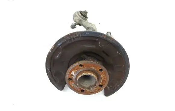 Mercedes-Benz CLA C117 X117 W117 Rear wheel hub 2460306