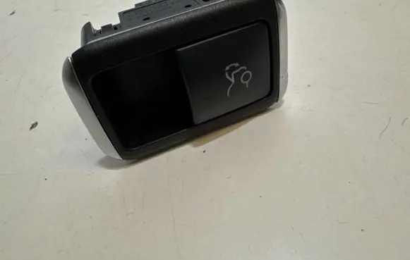 Mercedes-Benz E W212 Tailgate opening switch A2129059300 10075083 10023294