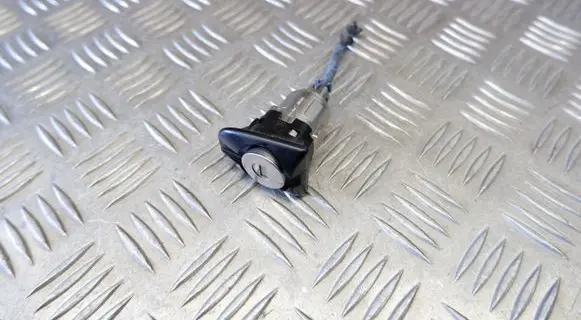 Toyota Yaris XP210 Front door lock 690050DM40
