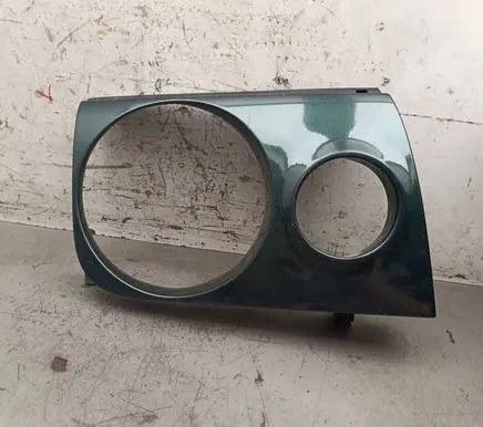 Nissan Terrano Under headlight/headlamp trim 624107F 719670