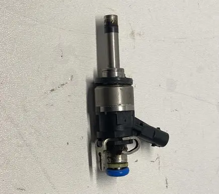 KIA Optima Fuel injector 353102E610