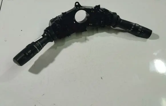 KIA Ceed Wiper turn signal indicator stalk/switch 934101M630