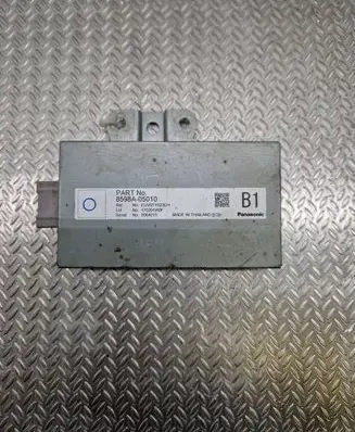 Toyota Avensis T270 Door control unit/module 8598A05010 1064215