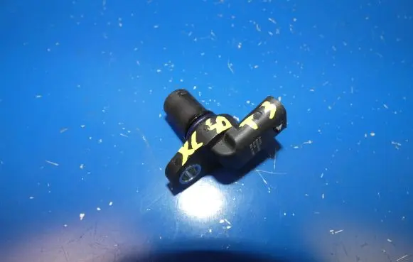Volvo XC40 Camshaft position sensor 31465592 AECG0183061527
