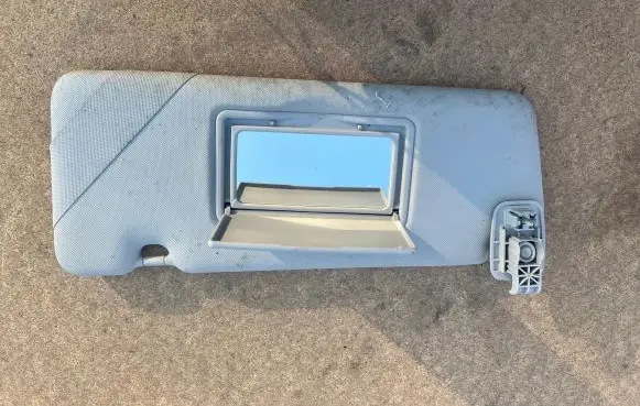 Renault Clio IV Sun visor 568142042