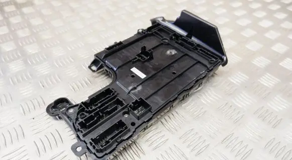 Tesla Model 3 Comfort/convenience module 156745500C