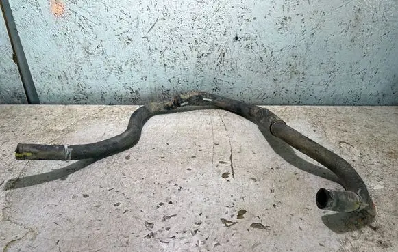 Toyota RAV 4 (XA50) Engine coolant pipe/hose