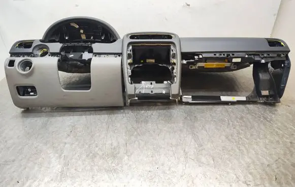 Porsche Cayenne (9PA) Dashboard 7L5857091 REF70100