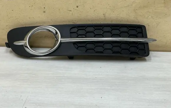 Volvo V70 Front fog light trim/grill 30655930