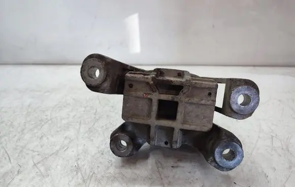 Mini Cooper Countryman R60 Gearbox mount 6784355