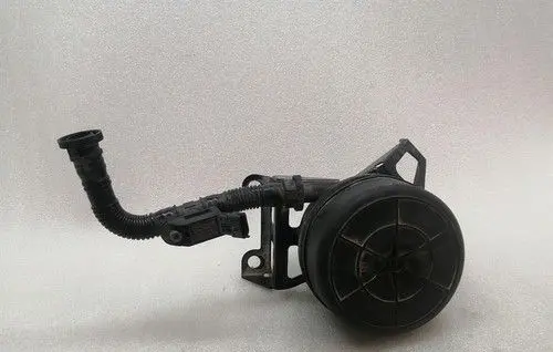 Ferrari FF Secondary air pump